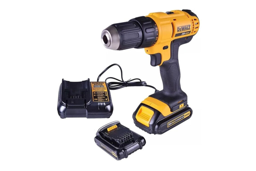 Parafusadeira e Furadeira Dewalt DCD771C2